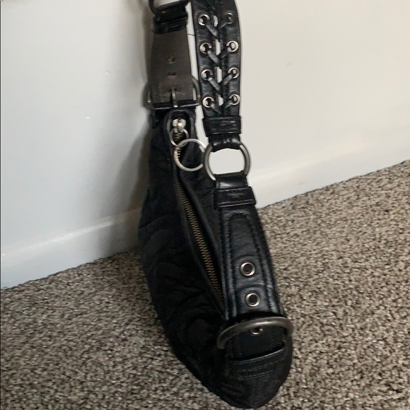 Authentic Coach Signature Hobo Bag J04K-6791 [SOLD] - Picture 4 of 7